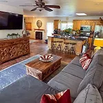 Crimson Canyon Home - Majestic Nature Southwest Charm