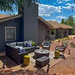 Crimson Canyon Home - Majestic Nature Southwest Charm