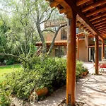 Tropiz Del Norte - Historic Red Rock Estate Withpool