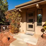 Private-Red Rock Views -Fire Pit-Hot Tub-Location