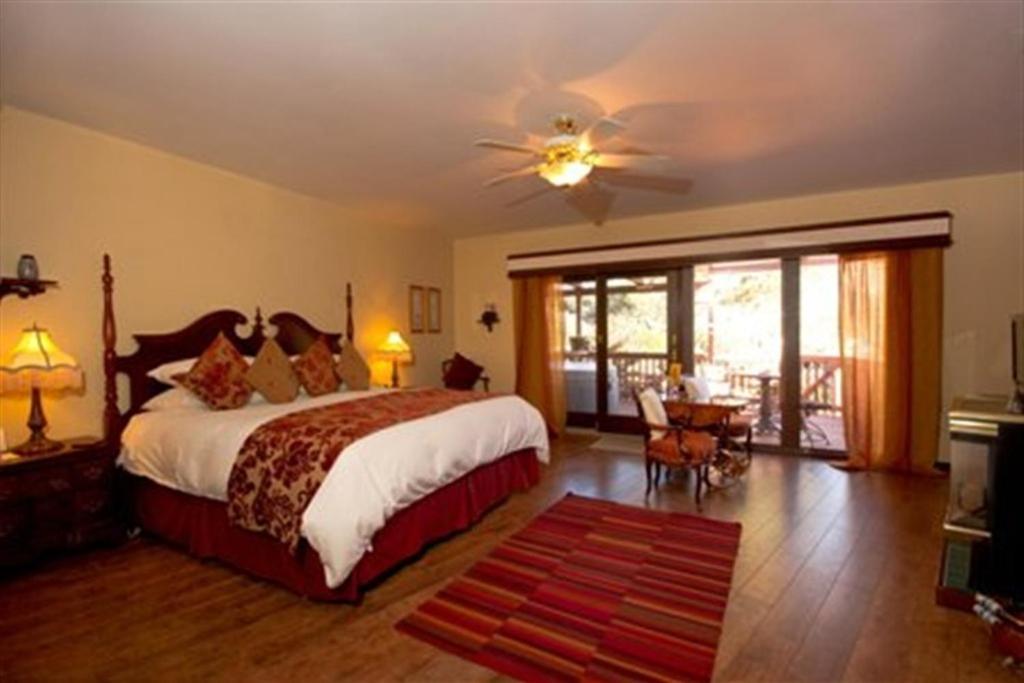 Sedona Views B&B And Luxury Creekside Cabins 3* Sedona