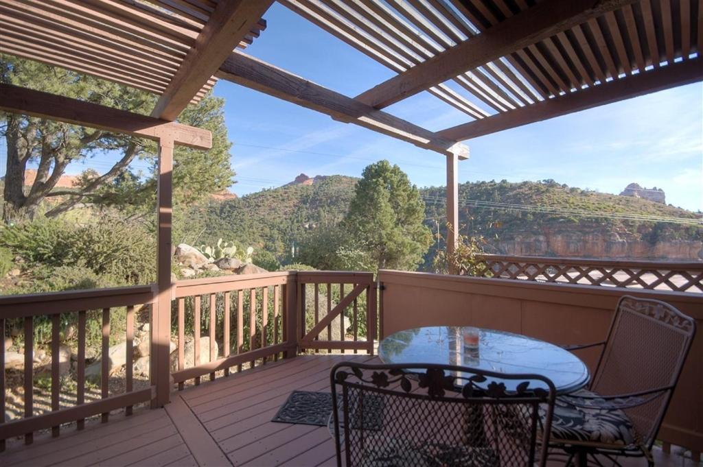 Sedona Views B&B And Luxury Creekside Cabins Bed & Breakfast 3*