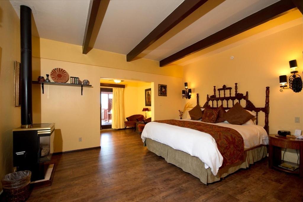 Sedona Views B&B And Luxury Creekside Cabins 3*