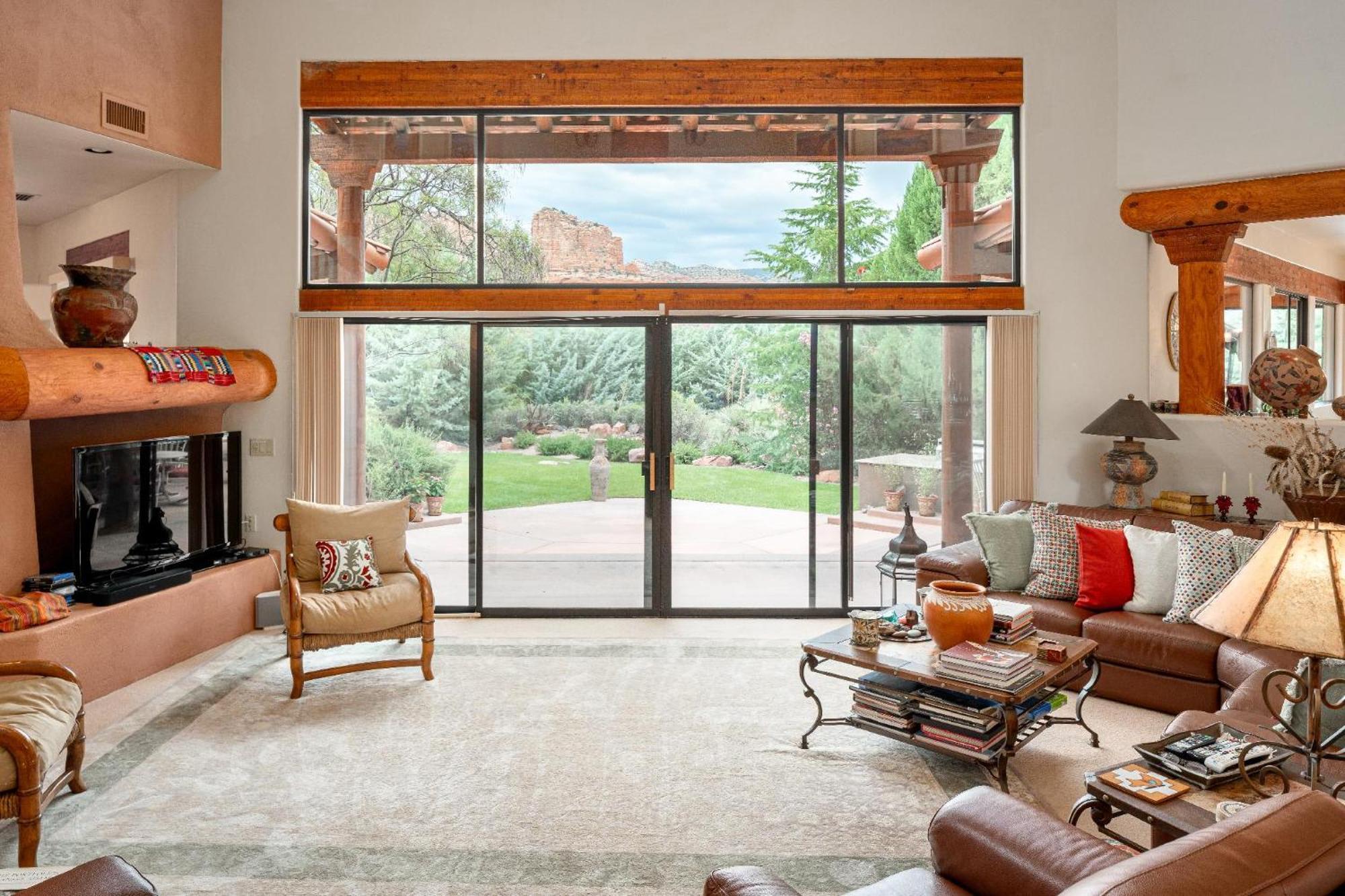 Tropiz Del Norte - Historic Red Rock Estate Withpool