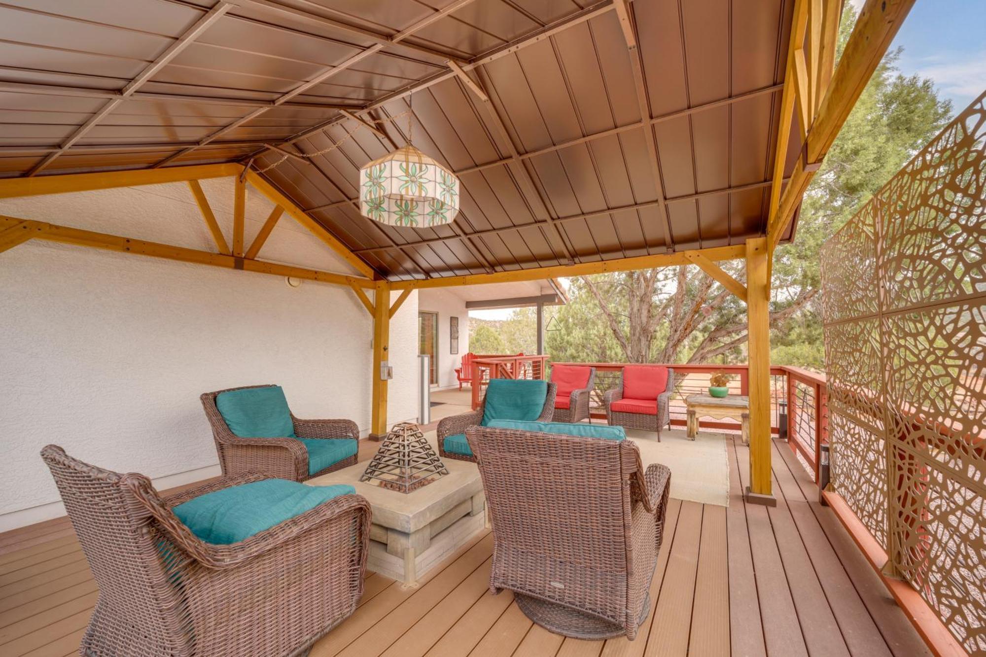 West Retreat Deck And Mountain Views