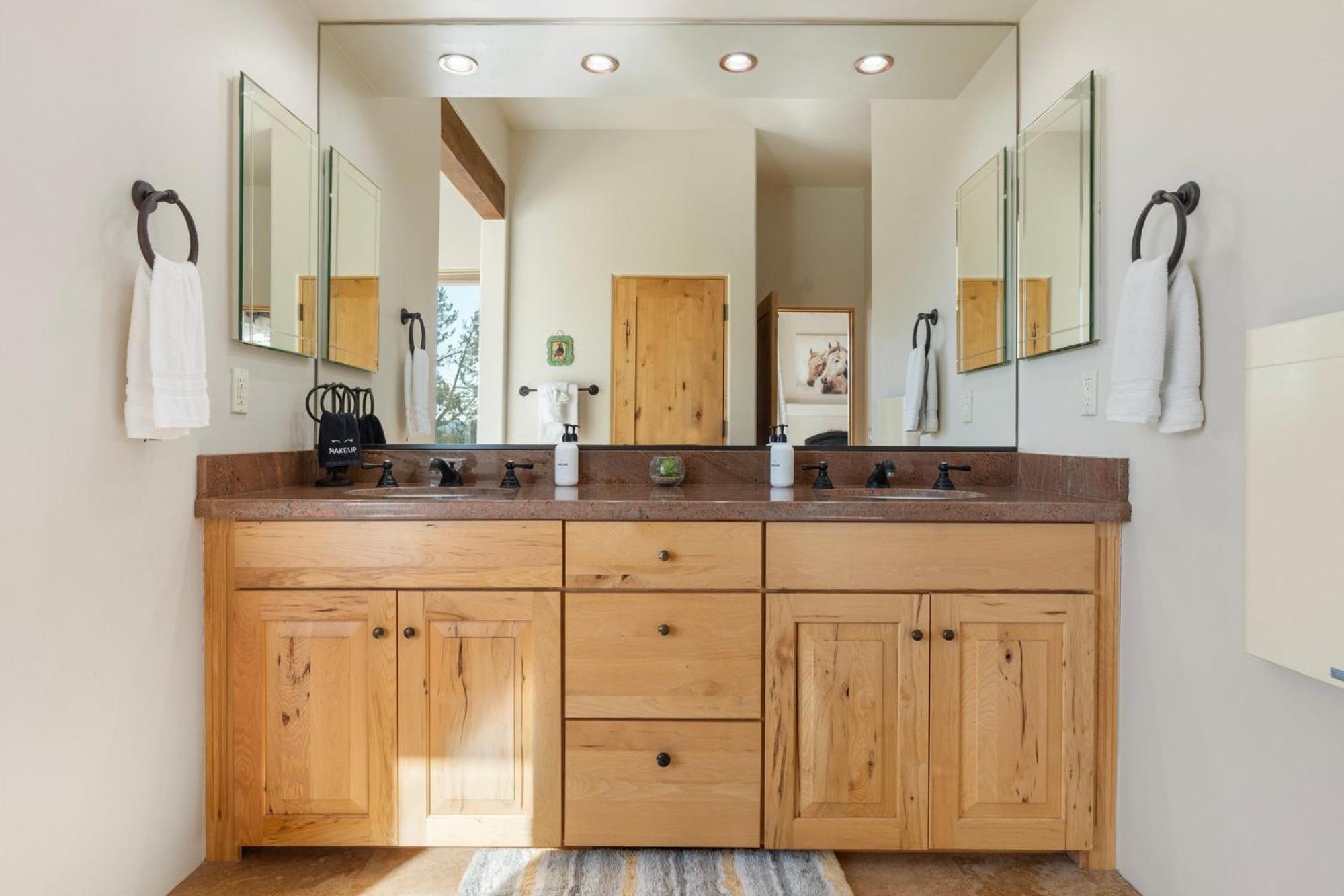 Hot Tub Game Stargazing And Mountain Views At Happy Javelina