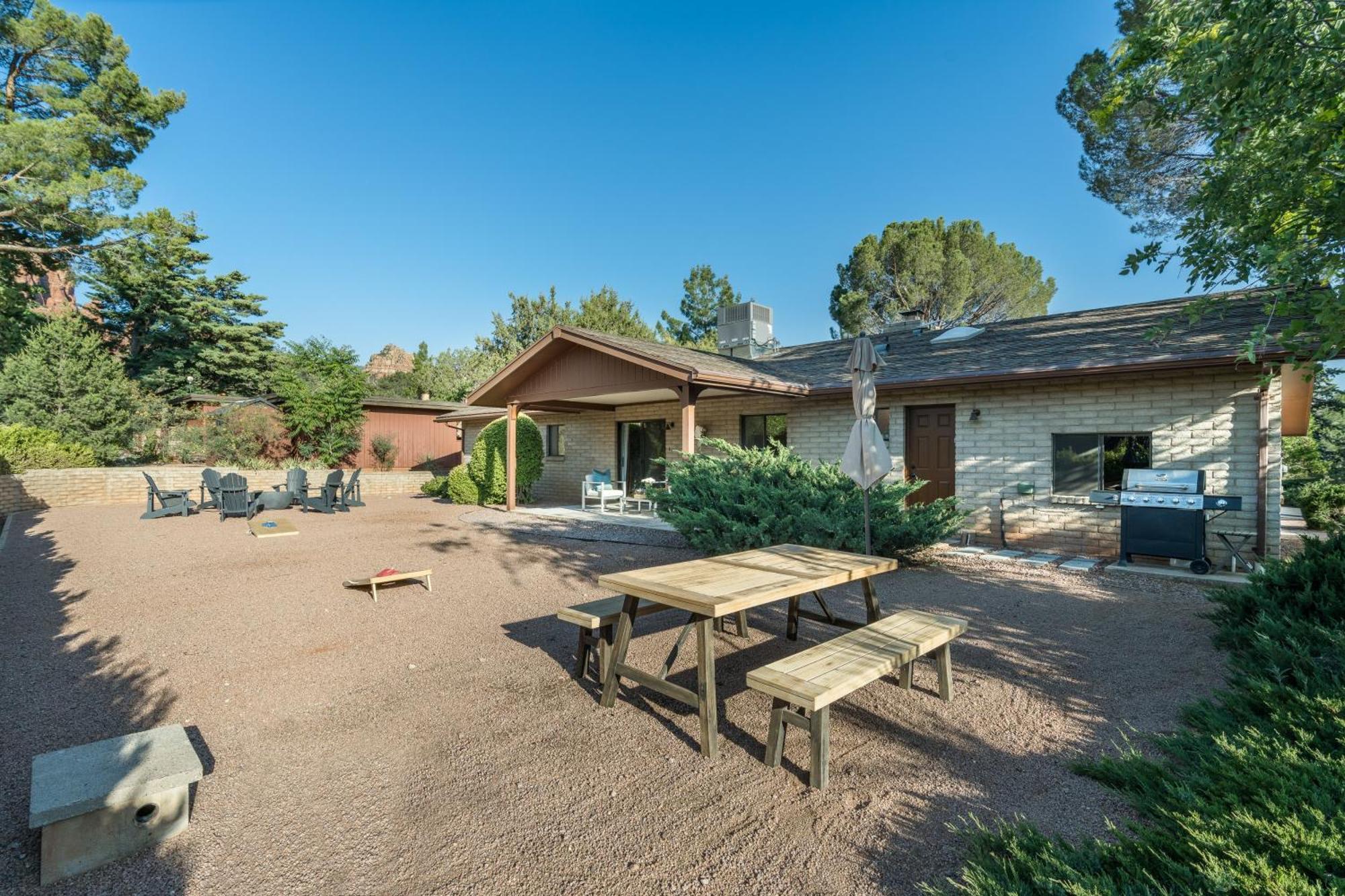 Enjoy Redrock Views W A Fire Pit Cornhole Games At Starlite Sedona