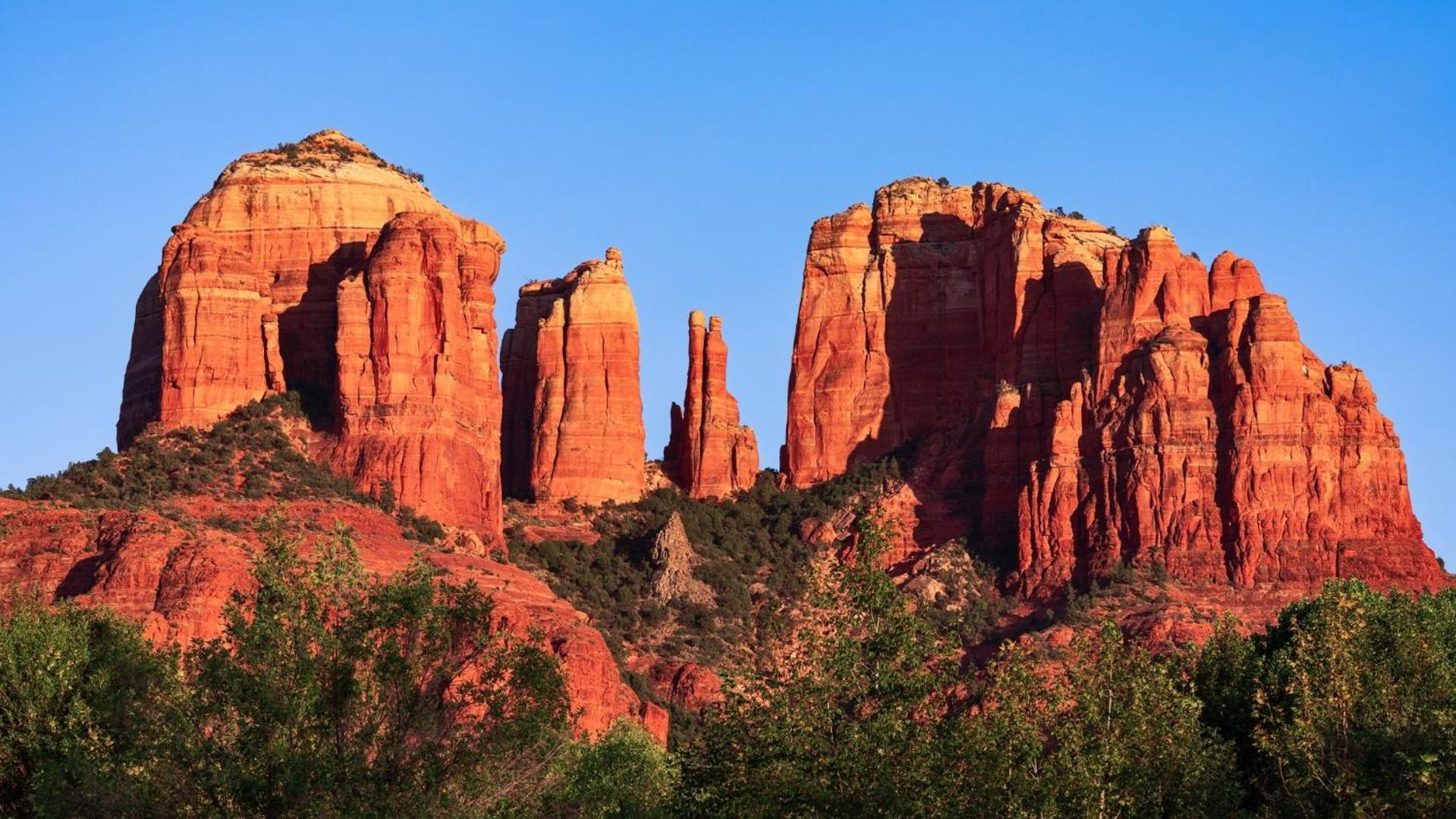 Enjoy Redrock Views W A Fire Pit Cornhole Games At Starlite Holiday home *