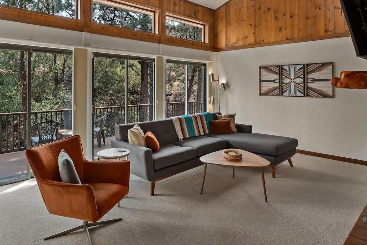 Desert Oasis Surrounded For Family By Nature With Holiday home *