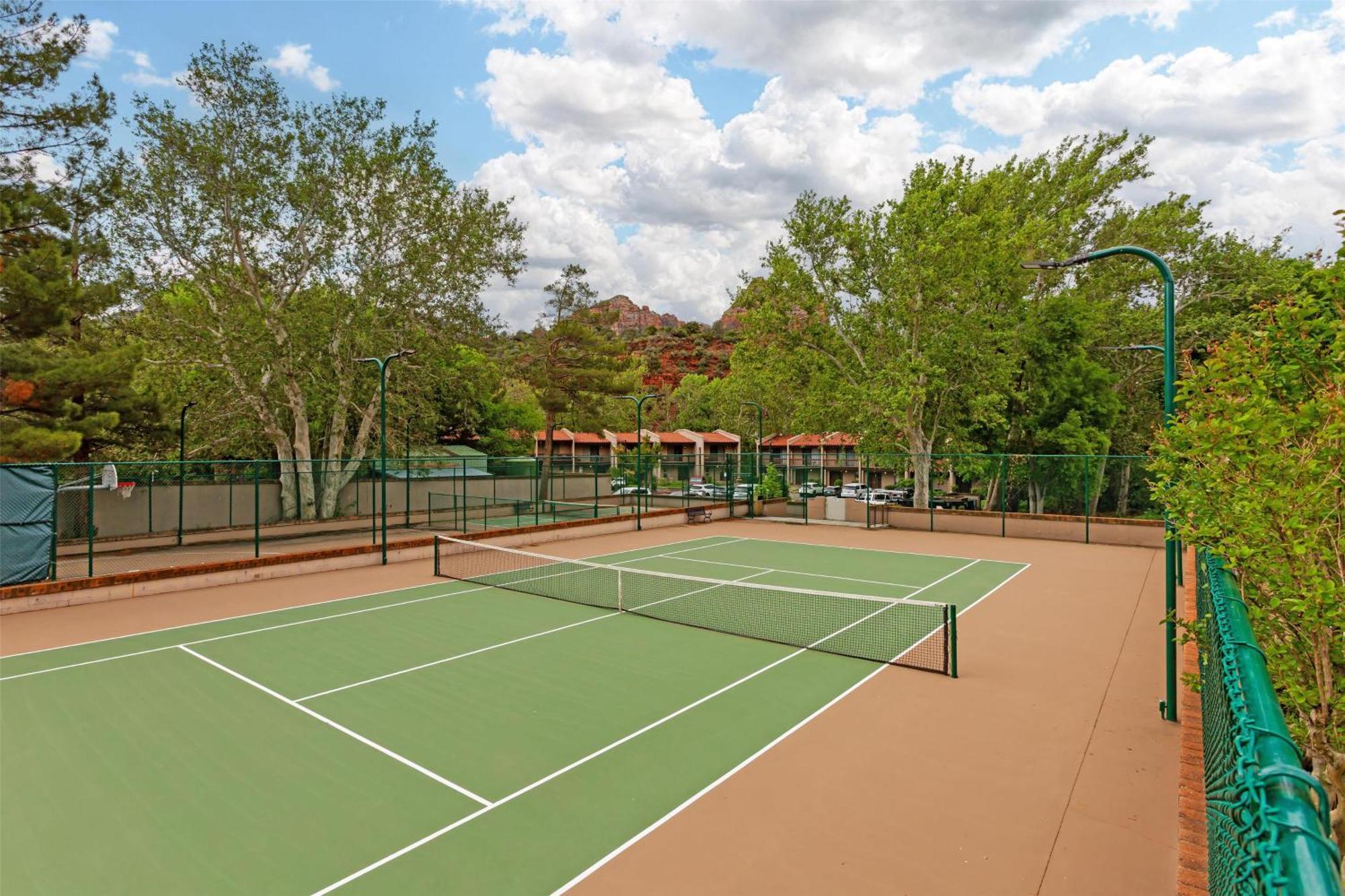 Hotel Western Arroyo Roble & Creekside 3*